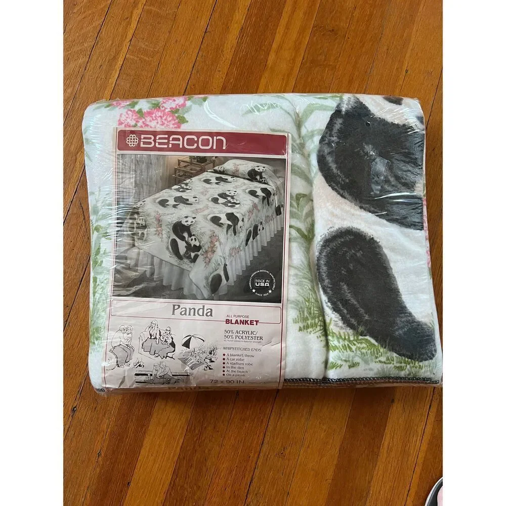 Vintage Beacon Panda Blanket twin/full New  72 x 90” old stock